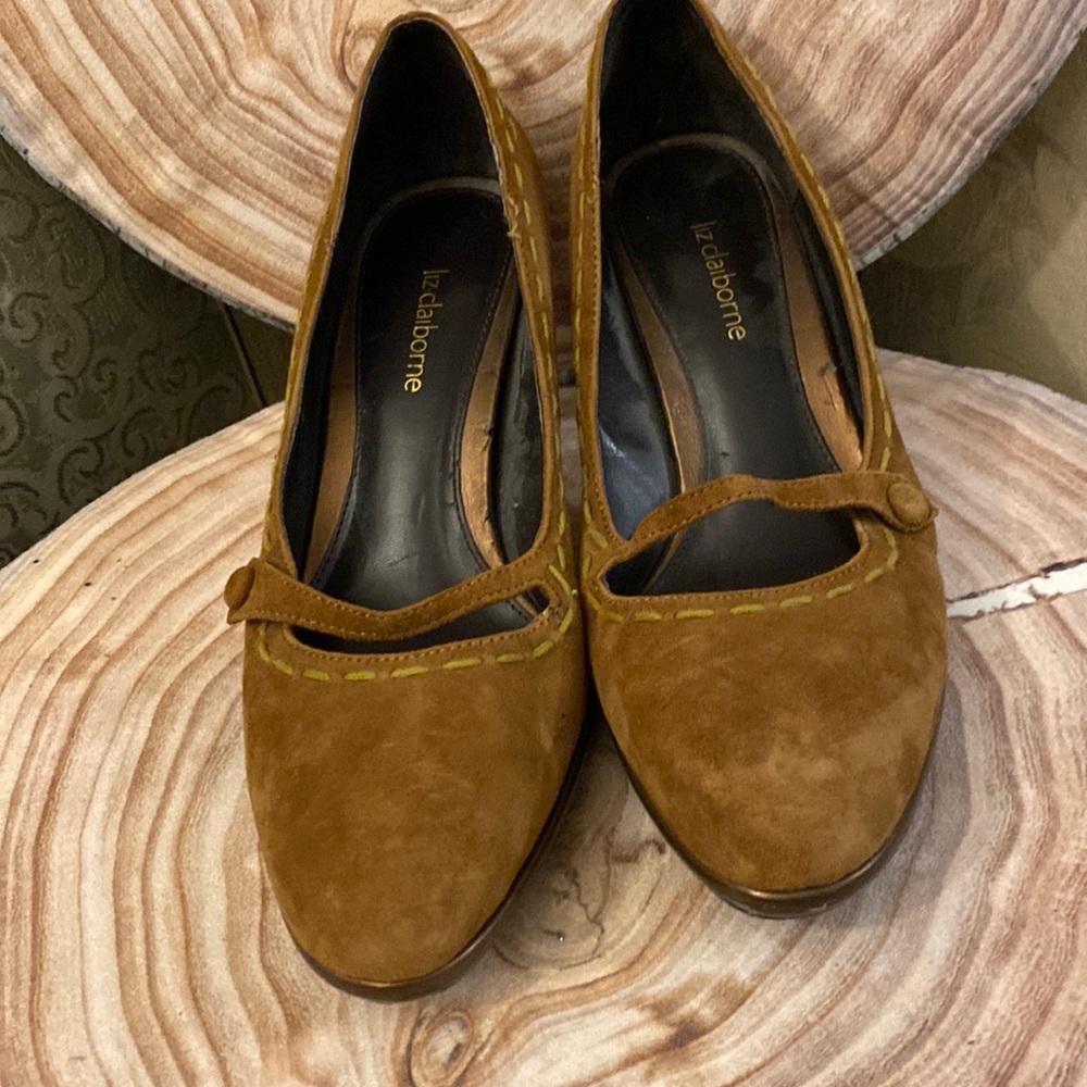 Mustard pumps   LIZ CLAIRBORNE